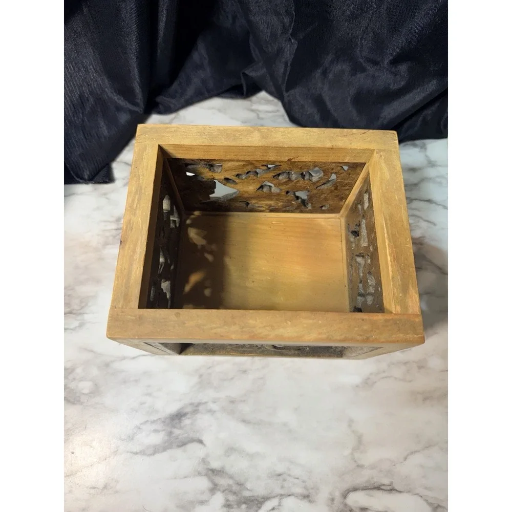 Heavy Solid Wood Decorative Box w/ Carved Acorn & Oak Leaf Panels 6×5×4.5 (2757)